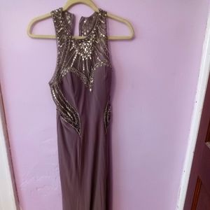 I m selling cachet prom dress